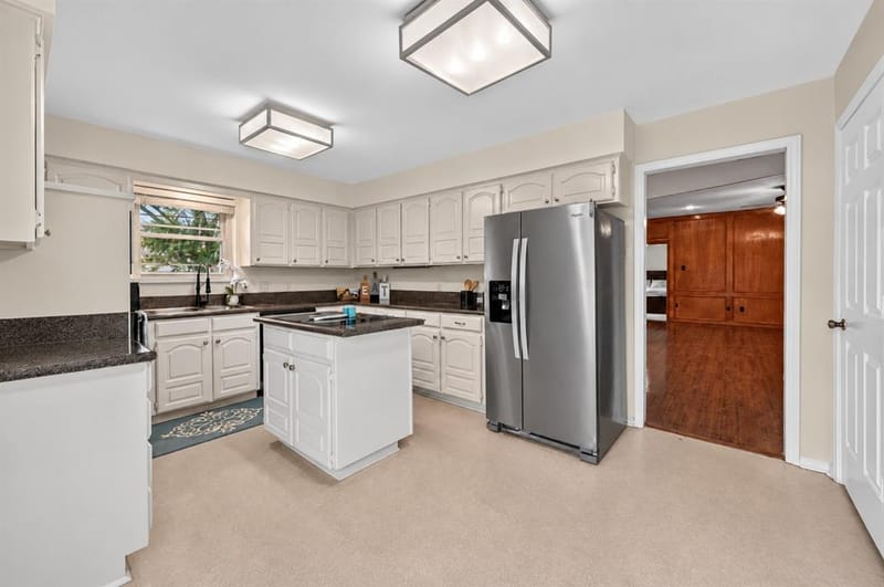 201 Oakhaven Drive, Grand Prairie TX 75050 - Photo 7