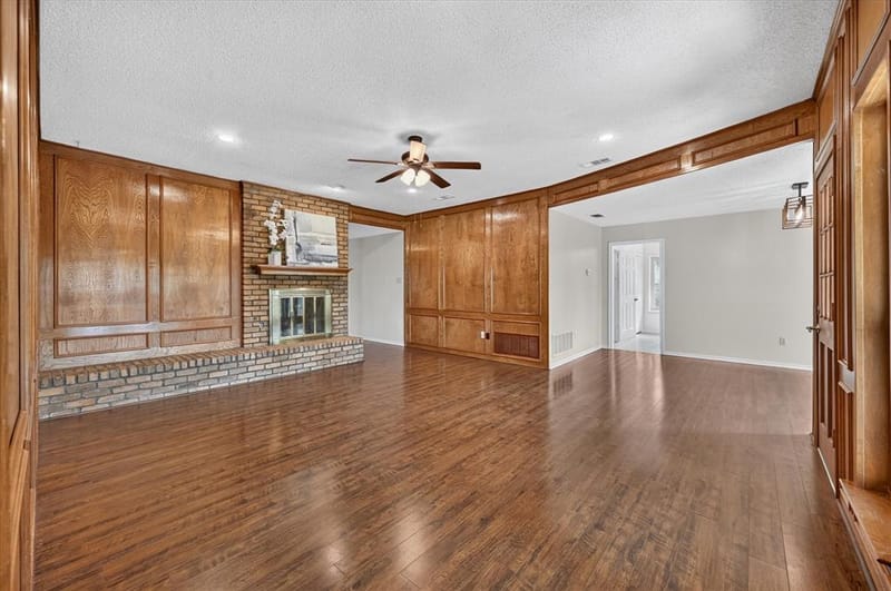 201 Oakhaven Drive, Grand Prairie TX 75050 - Photo 9