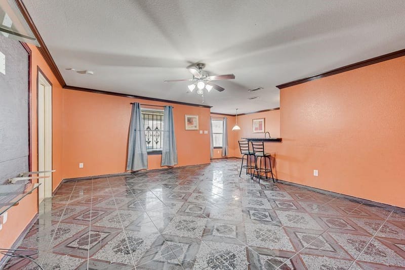 2833 Drycreek Lane, Dallas TX 75237 - Photo 7