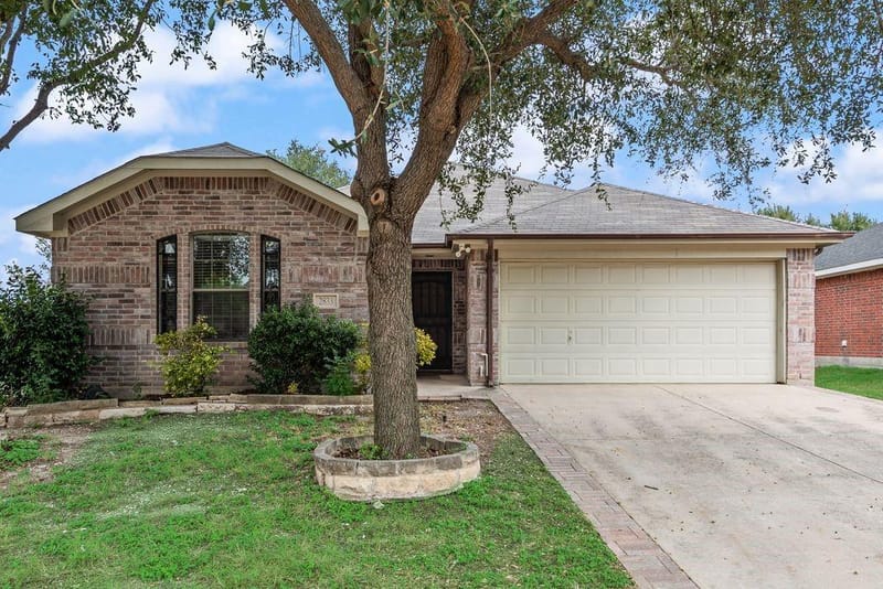 2833 Drycreek Lane, Dallas TX 75237