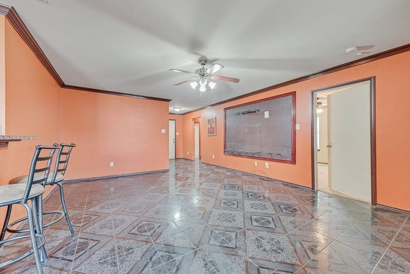 2833 Drycreek Lane, Dallas TX 75237 - Photo 5