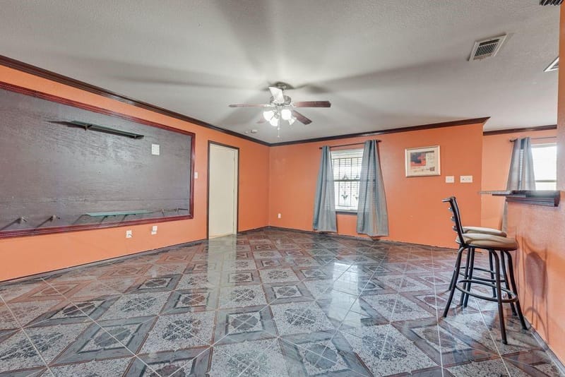 2833 Drycreek Lane, Dallas TX 75237 - Photo 9