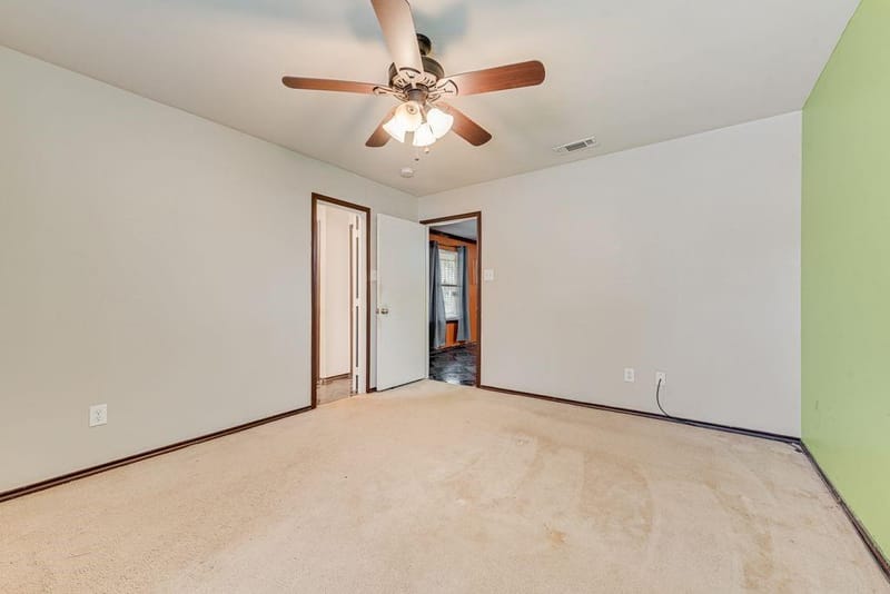 2833 Drycreek Lane, Dallas TX 75237 - Photo 24
