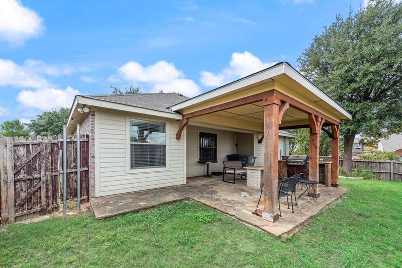 2833 Drycreek Lane, Dallas TX 75237 - Photo 30