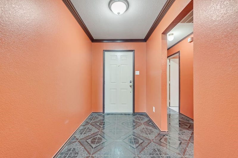 2833 Drycreek Lane, Dallas TX 75237 - Photo 8