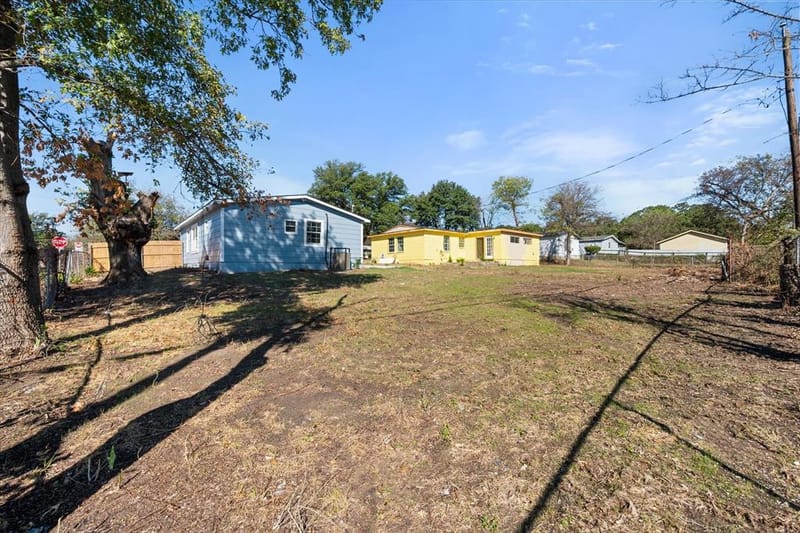 2313 Lucas Drive, Fort Worth TX 76112 - Photo 22