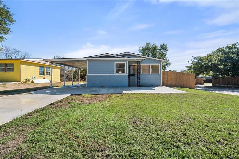 2313 Lucas Drive, Fort Worth TX 76112