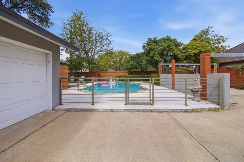 2712 Beechmont Place, Dallas TX 75228 - Photo 10