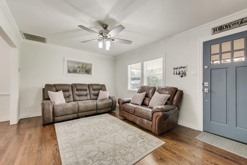 2815 Anzio Drive, Dallas TX 75224 - Photo 6