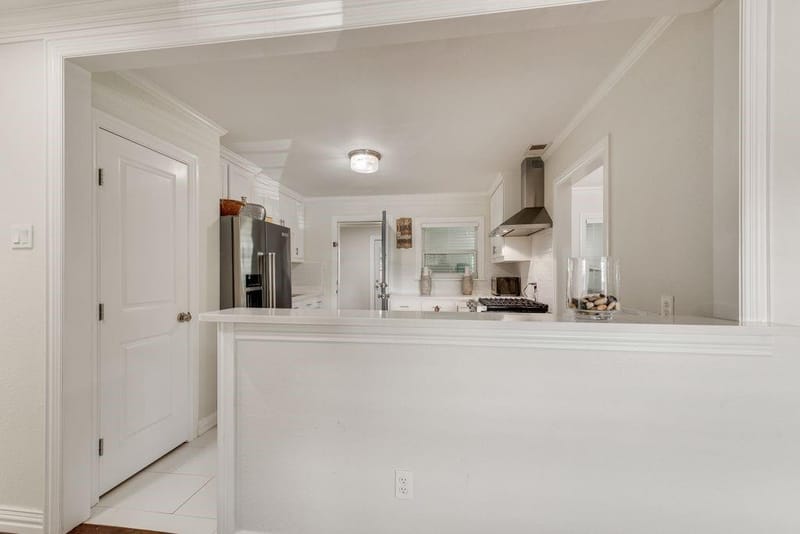 2815 Anzio Drive, Dallas TX 75224 - Photo 9