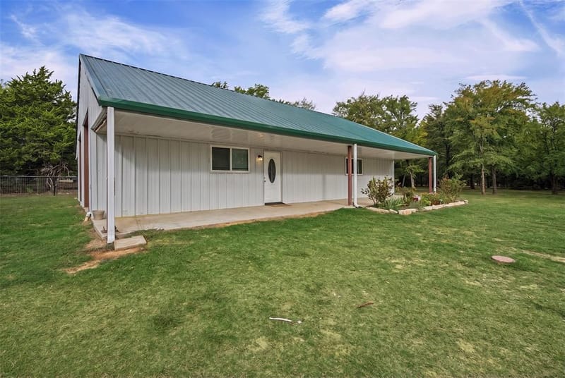 464 Oak Hill Road, Valley View TX 76272 - Photo 31