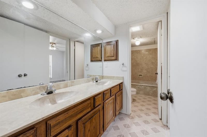2719 Silver Creek Drive # 111, Arlington TX 76006 - Photo 12