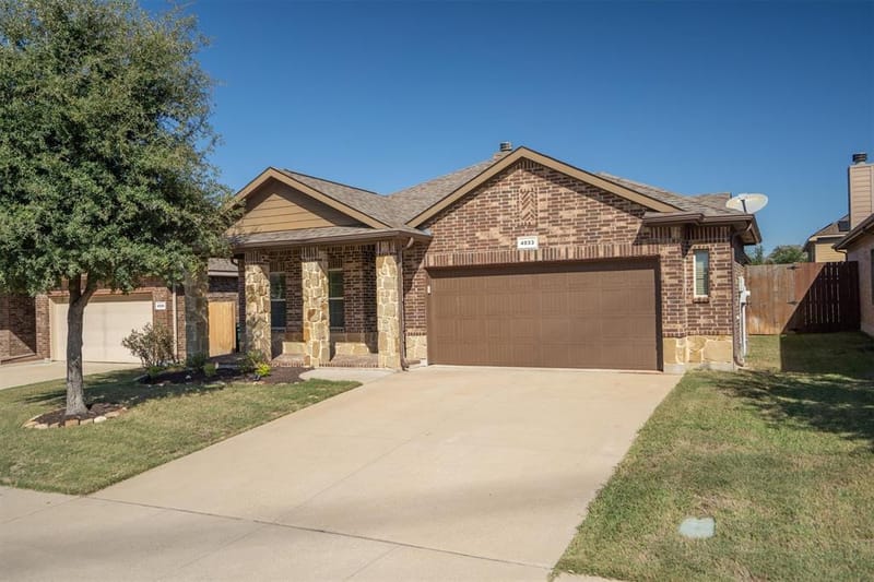 4033 Lazy River Ranch Road, Fort Worth TX 76262 - Photo 2