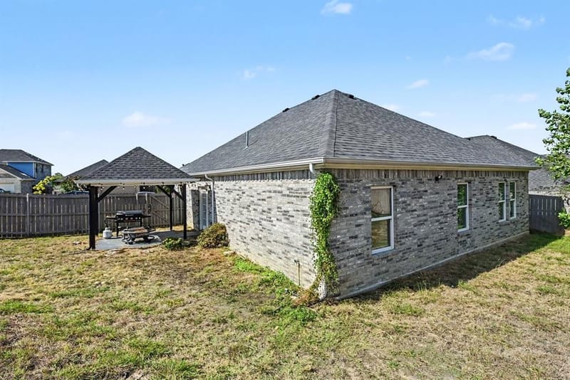 819 N Ridge Drive, White Settlement TX 76108 - Photo 23