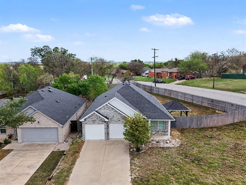 819 N Ridge Drive, White Settlement TX 76108 - Photo 29