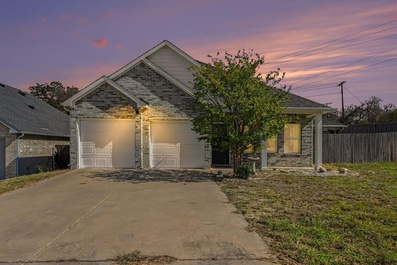 819 N Ridge Drive, White Settlement TX 76108 - Photo 25