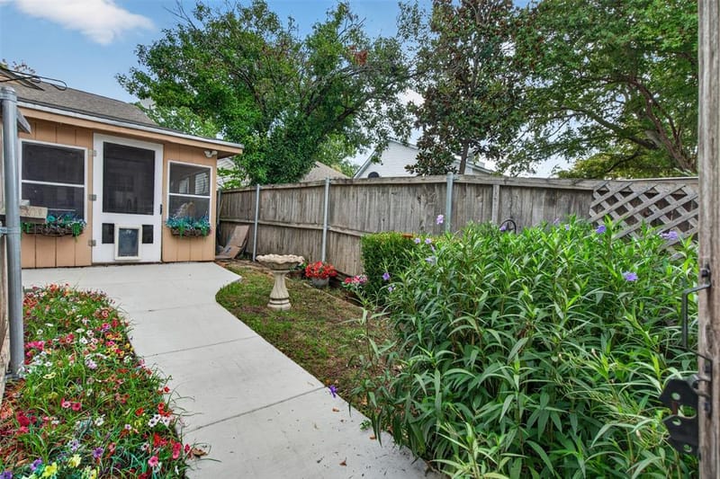 4915 Rollingwood Court, Garland TX 75043 - Photo 29