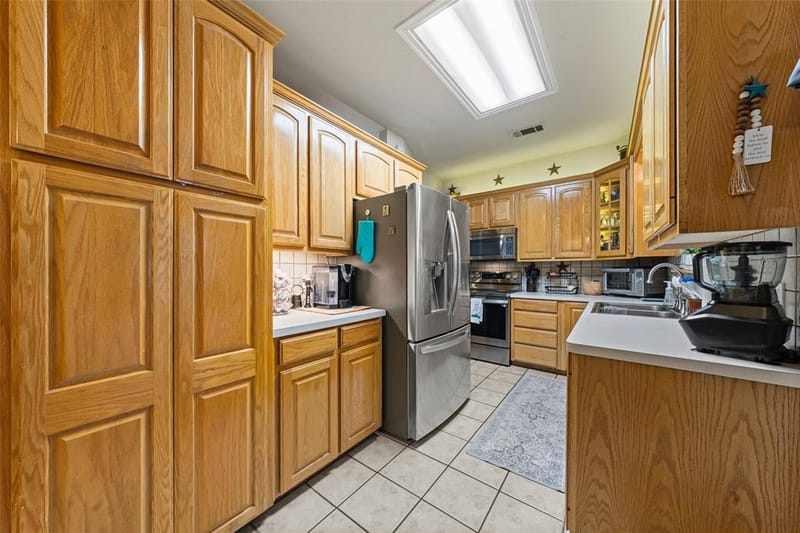 901 Dogwood Street, Robinson TX 76706 - Photo 6