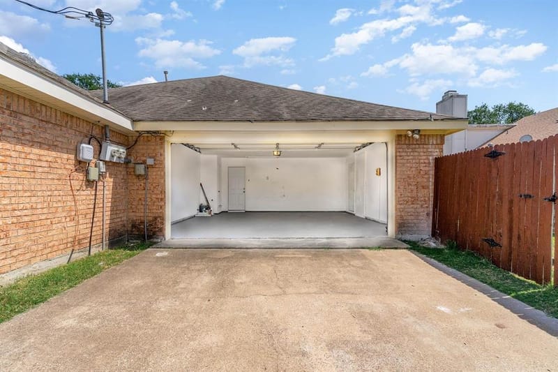 9709 Springtree Lane, Dallas TX 75243 - Photo 20