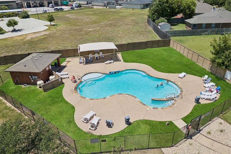 616 Steerman Court, Saginaw TX 76179 - Photo 28