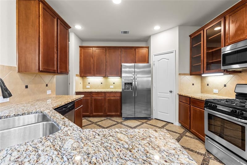 5751 Mountain Hollow Drive, Dallas TX 75249 - Photo 6
