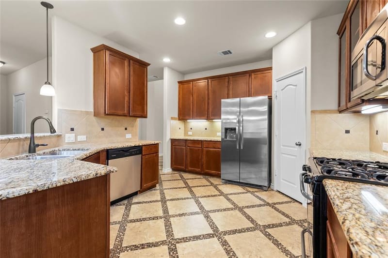5751 Mountain Hollow Drive, Dallas TX 75249 - Photo 7