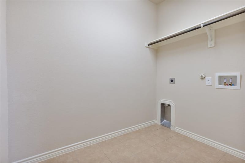 5751 Mountain Hollow Drive, Dallas TX 75249 - Photo 28