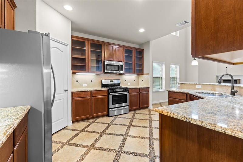 5751 Mountain Hollow Drive, Dallas TX 75249 - Photo 5