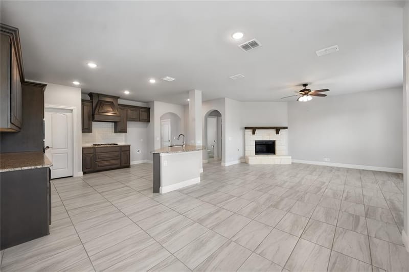 807 Imperial Way, Mansfield TX 76063 - Photo 7