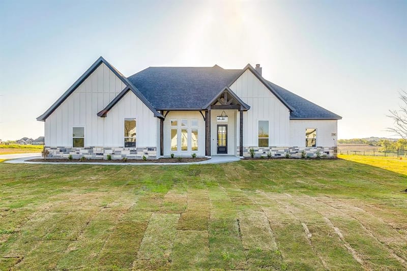 406 Red Bird Drive, Springtown TX 76082