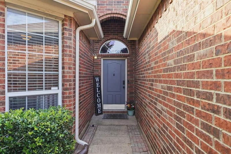 1953 Rustic Creek Drive, Garland TX 75040