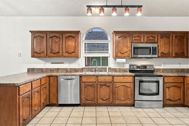 1953 Rustic Creek Drive, Garland TX 75040 - Photo 9