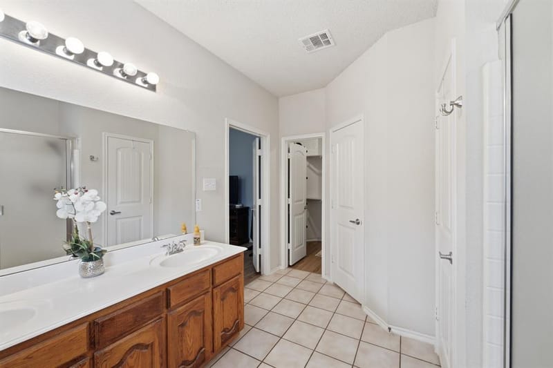 1953 Rustic Creek Drive, Garland TX 75040 - Photo 18