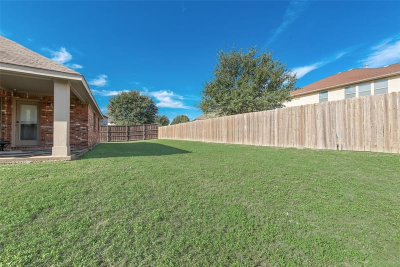721 Honeysuckle Way, DeSoto TX 75115 - Photo 20