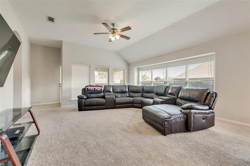 721 Honeysuckle Way, DeSoto TX 75115 - Photo 4