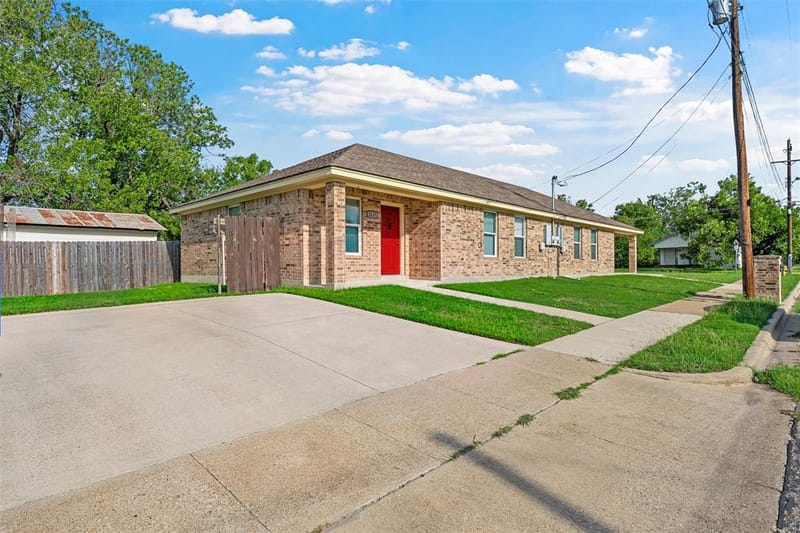 2125 Burnett Avenue, Waco TX 76706 - Photo 4