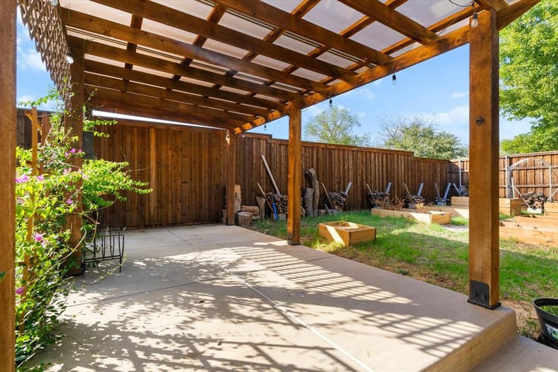 1953 Limerick Lane, Grapevine TX 76051 - Photo 33
