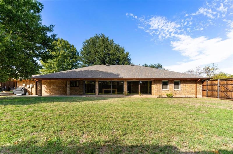 1953 Limerick Lane, Grapevine TX 76051 - Photo 35