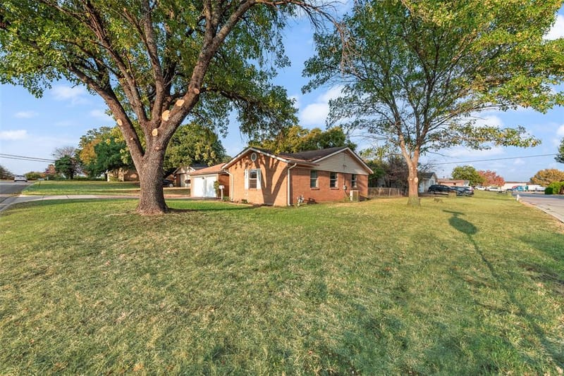 6609 Trailwood Drive, Forest Hill TX 76140 - Photo 6