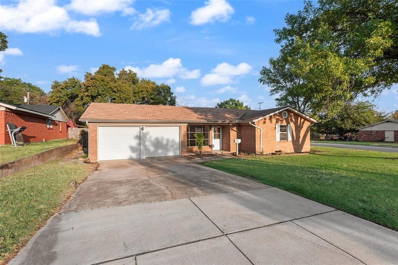 6609 Trailwood Drive, Forest Hill TX 76140 - Photo 7