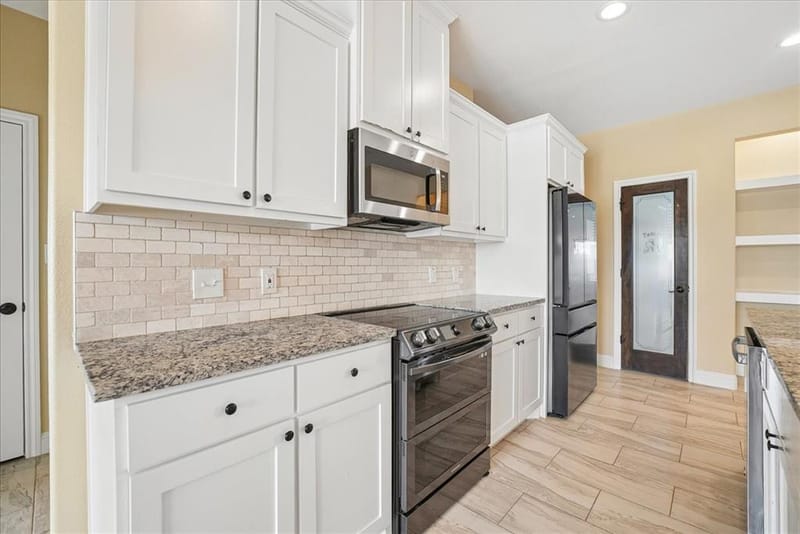 9060 Mitchell Bend Court, Granbury TX 76048 - Photo 13