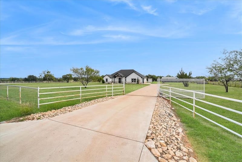 9060 Mitchell Bend Court, Granbury TX 76048 - Photo 3