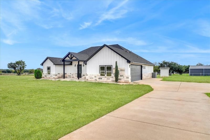 9060 Mitchell Bend Court, Granbury TX 76048 - Photo 5