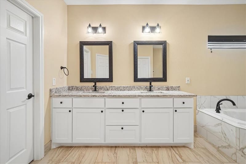 9060 Mitchell Bend Court, Granbury TX 76048 - Photo 21