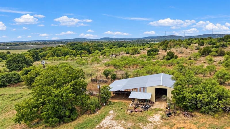 221 S Kinder Lane, Jacksboro TX 76458 - Photo 7
