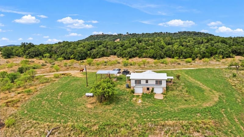 221 S Kinder Lane, Jacksboro TX 76458 - Photo 3
