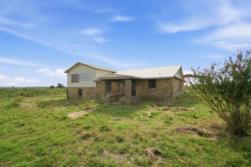 221 S Kinder Lane, Jacksboro TX 76458 - Photo 34