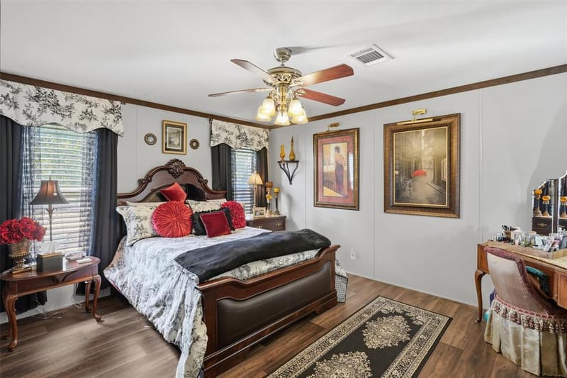6200 S Lakeside Hills Court, Granbury TX 76048 - Photo 12