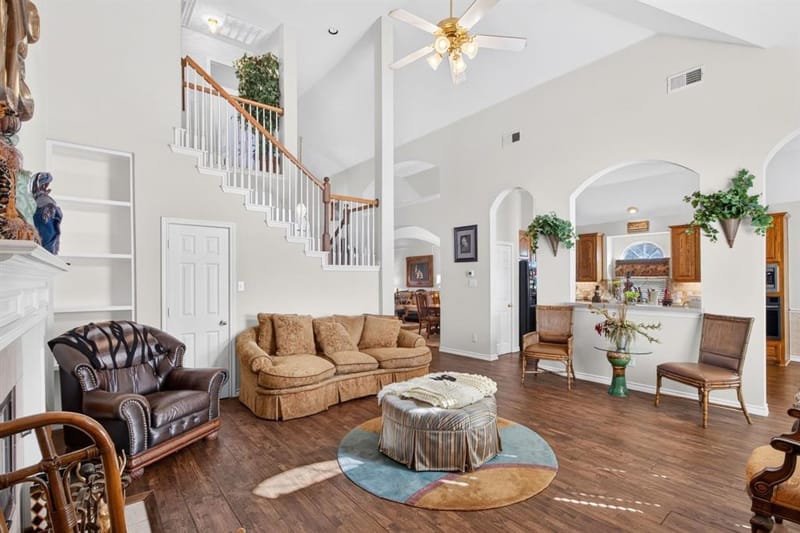 10657 Coach House Lane, Frisco TX 75035 - Photo 2