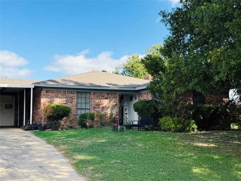 501 E Oak Street, Aledo TX 76008